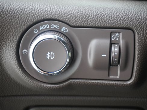 Used 2013 Buick Verano Convenience FWD image 20