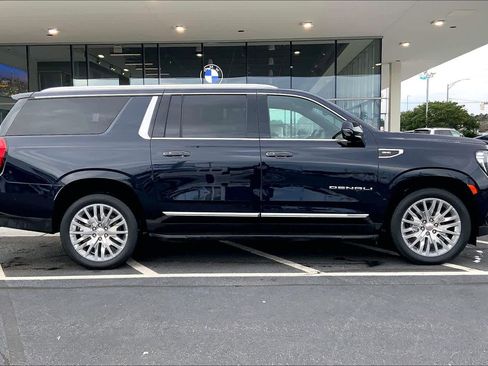 Used 2023 GMC Yukon XL Denali image 34