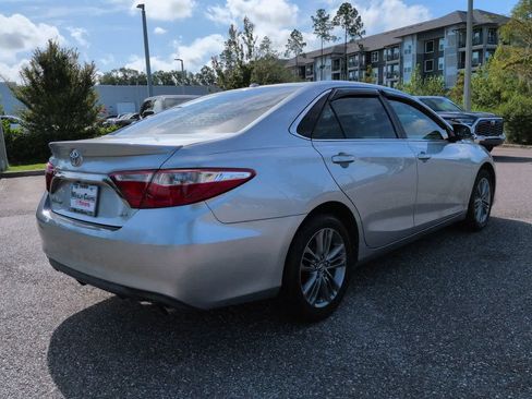 Certified 2017 Toyota Camry SE w/ Moonroof Package FWD image 6