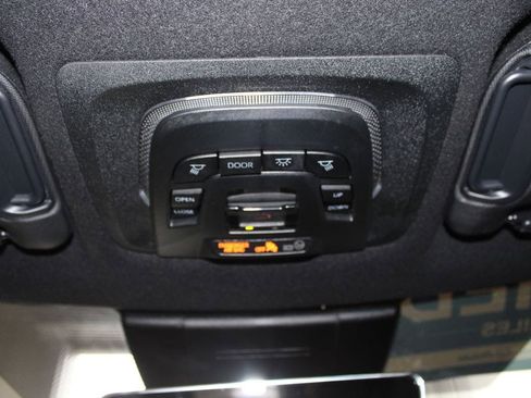 Used 2024 Toyota Corolla Cross AWD Hybrid w/ Convenience Package image 33