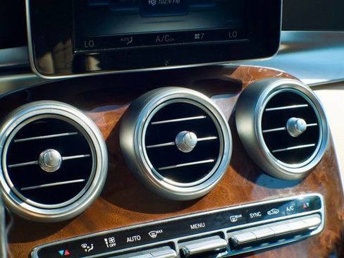 Used 2015 Mercedes-Benz C 300 4MATIC Sedan image 29