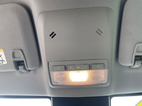 Used 2020 Chevrolet Trax LT image 28