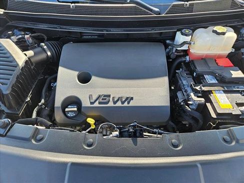 Used 2023 Chevrolet Traverse LT FWD image 22