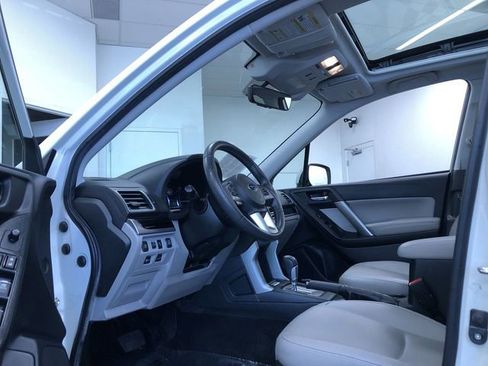 Used 2017 Subaru Forester 2.5i Limited AWD/4WD image 11