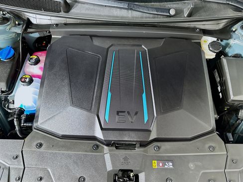 Used 2024 Hyundai Ioniq 5 SEL RWD image 33