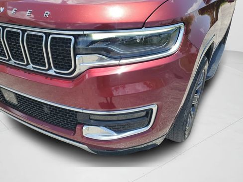 Used 2024 Jeep Wagoneer Series II w/ Flexible Seating Group AWD/4WD image 24