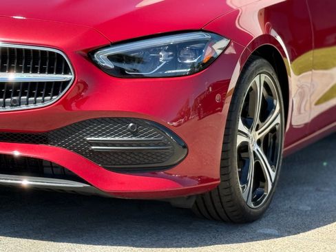 Used 2025 Mercedes-Benz C 300 Sedan image 4