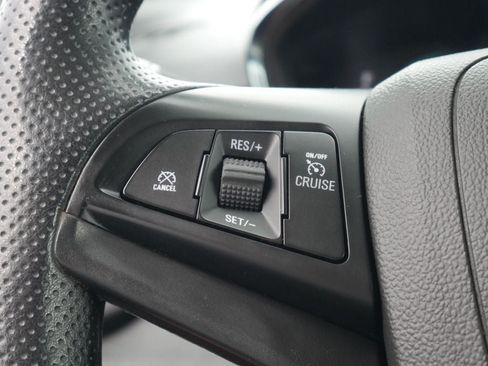 Used 2020 Chevrolet Trax LT FWD image 8