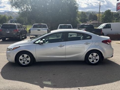 Used 2018 Kia Forte LX w/ LX Rear Camera Package FWD image 3