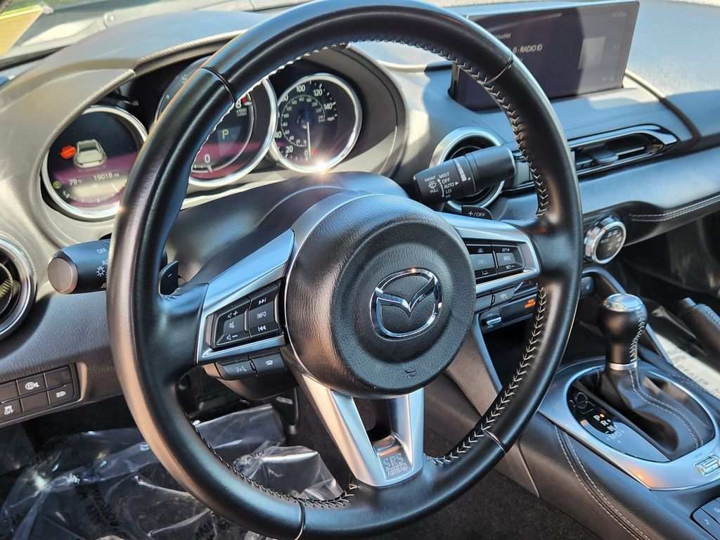 Used 2025 MAZDA MX-5 Miata RF Grand Touring RWD image 3