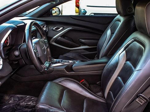 Used 2019 Chevrolet Camaro LT w/ RS Package image 29