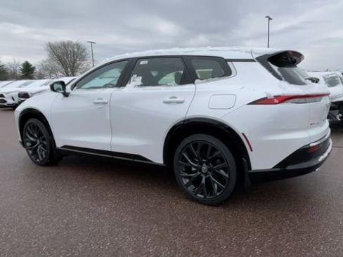 New 2025 Toyota Crown Signia image 4