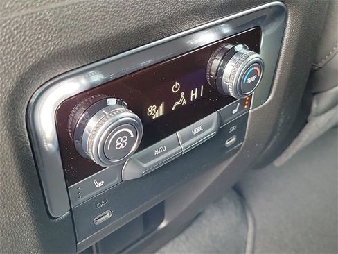 New 2026 GMC Yukon XL Elevation image 16