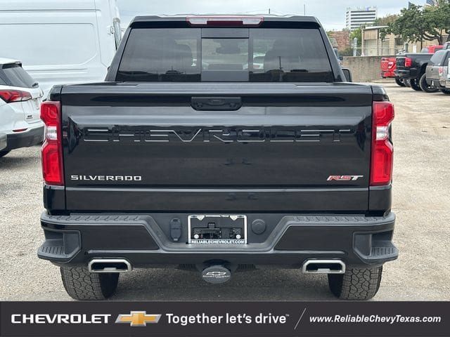 Used 2025 Chevrolet Silverado 1500 RST AWD/4WD image 5