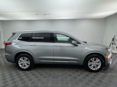 Used 2025 Cadillac XT6 Luxury w/ LPO, Floor Liner Package image 8