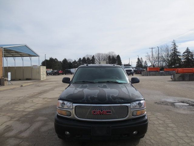Used 2004 GMC Yukon Denali AWD/4WD image 3