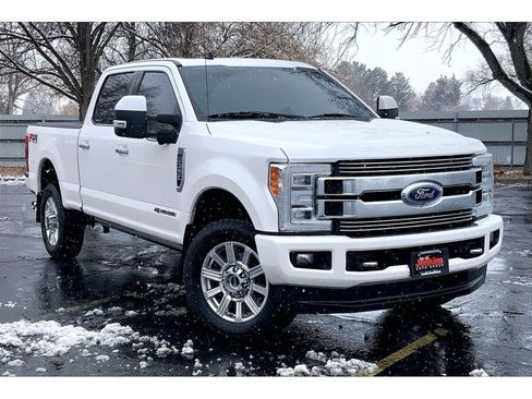 Used 2019 Ford F350 Limited image 2