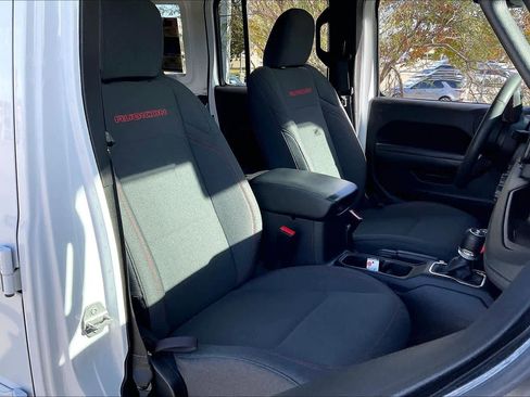 Used 2024 Jeep Wrangler Unlimited Rubicon image 8