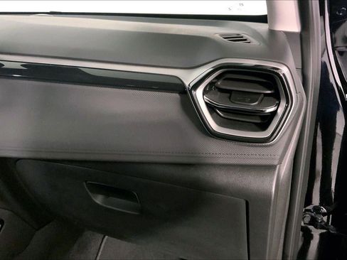 Used 2025 Chevrolet TrailBlazer LT FWD image 16