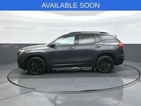 Used 2021 GMC Terrain SLT w/ Infotainment Package II AWD/4WD image 4
