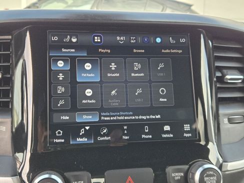 Used 2022 RAM 1500 Big Horn AWD/4WD image 9