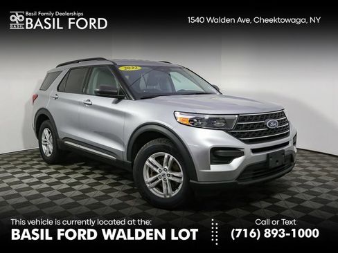 Used 2022 Ford Explorer XLT image 1