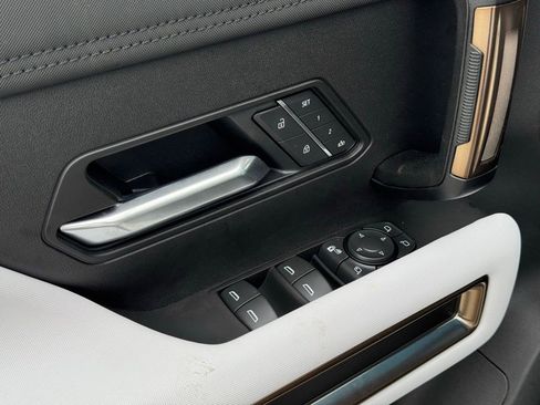 New 2025 GMC Hummer EV 3X w/ LPO, Illumination Package image 19