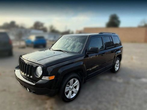 Used 2016 Jeep Patriot Latitude image 17