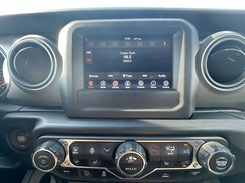 Used 2022 Jeep Wrangler Unlimited Sport AWD/4WD image 18