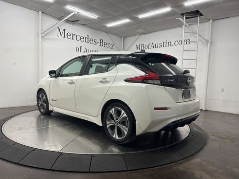 Used 2018 Nissan Leaf SV w/ SV Technology Package FWD image 5