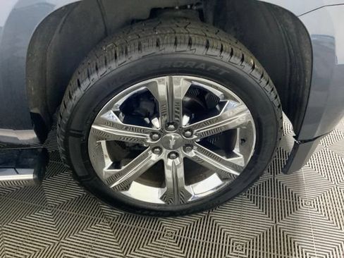Used 2019 Chevrolet Tahoe LT w/ LT Signature Package AWD/4WD image 13