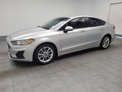 Used 2019 Ford Fusion SE FWD image 2