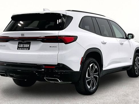 Used 2025 Buick Enclave Sport Touring FWD image 2