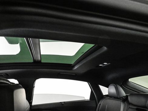 Used 2023 Audi e-tron Prestige w/ Prestige Package image 20