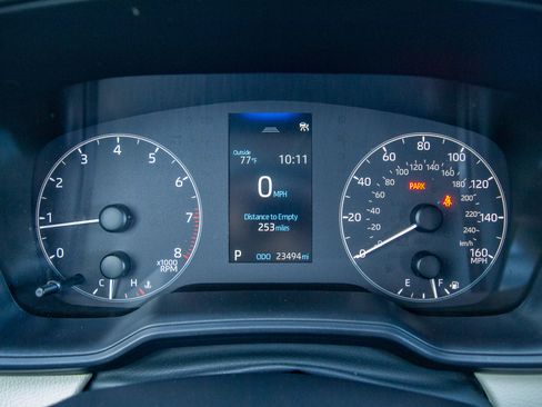 Used 2025 Toyota Corolla LE FWD image 20