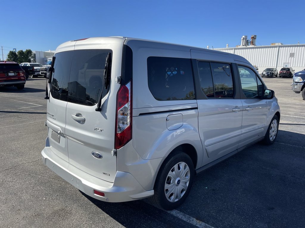 Used 2022 Ford Transit Connect XLT FWD image 17