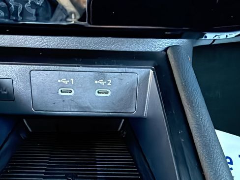 Certified 2025 Nissan Kicks SR image 16