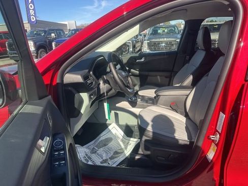 New 2026 Ford Escape SE w/ PHEV Premium Package FWD image 16