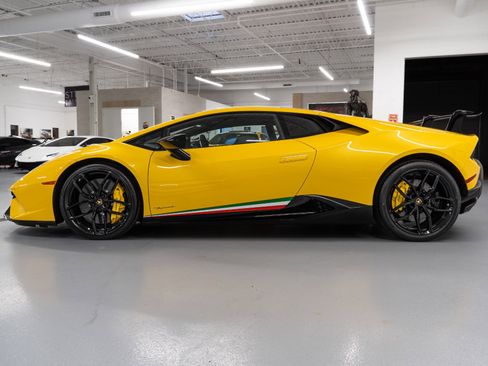 Used 2019 Lamborghini Huracan Performante image 7