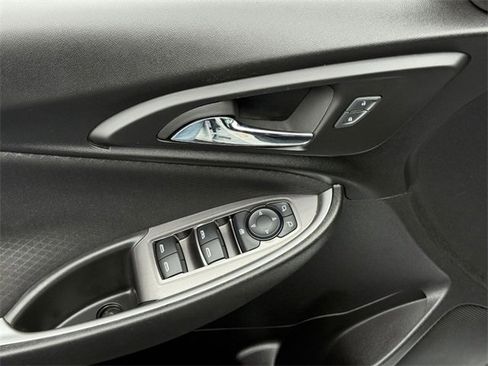 Used 2023 Chevrolet Malibu LT image 16