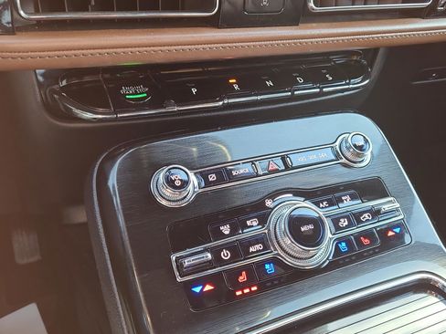 Used 2022 Lincoln Nautilus Reserve w/ Equipment Group 201A image 22