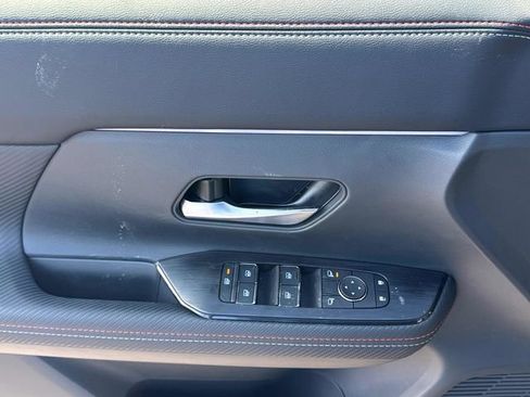 New 2025 Nissan Kicks SR image 6