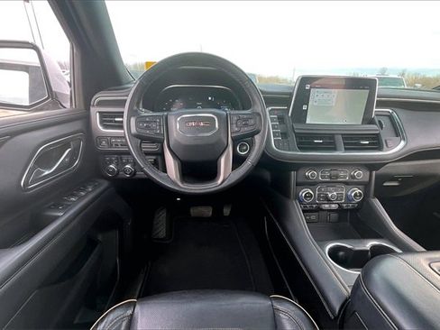 Used 2022 GMC Yukon XL AT4 w/ Max Trailering Package image 8