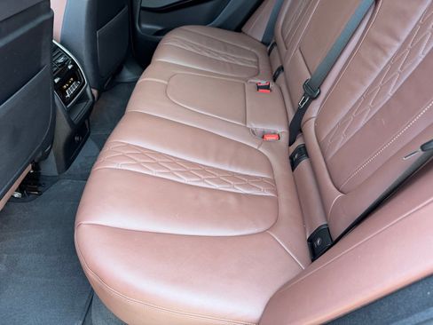 Used 2019 BMW X5 xDrive50i w/ M Sport Package AWD/4WD image 18