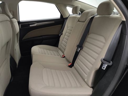 Used 2018 Ford Fusion S image 18