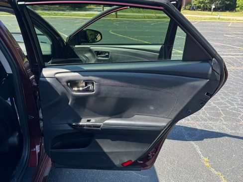Used 2018 Toyota Avalon Touring FWD image 18