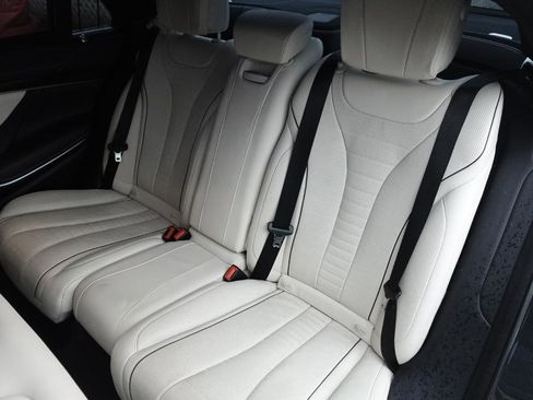 Used 2018 Mercedes-Benz S 560 Sedan image 16