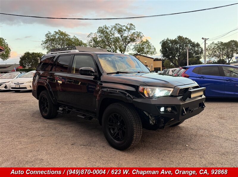 Used 2017 Toyota 4Runner SR5 AWD/4WD image 1
