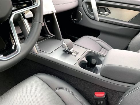 New 2026 Land Rover Discovery Sport Landmark AWD/4WD image 10
