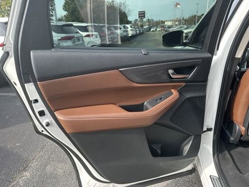 Used 2023 Acura MDX SH-AWD w/ Advance Package image 23